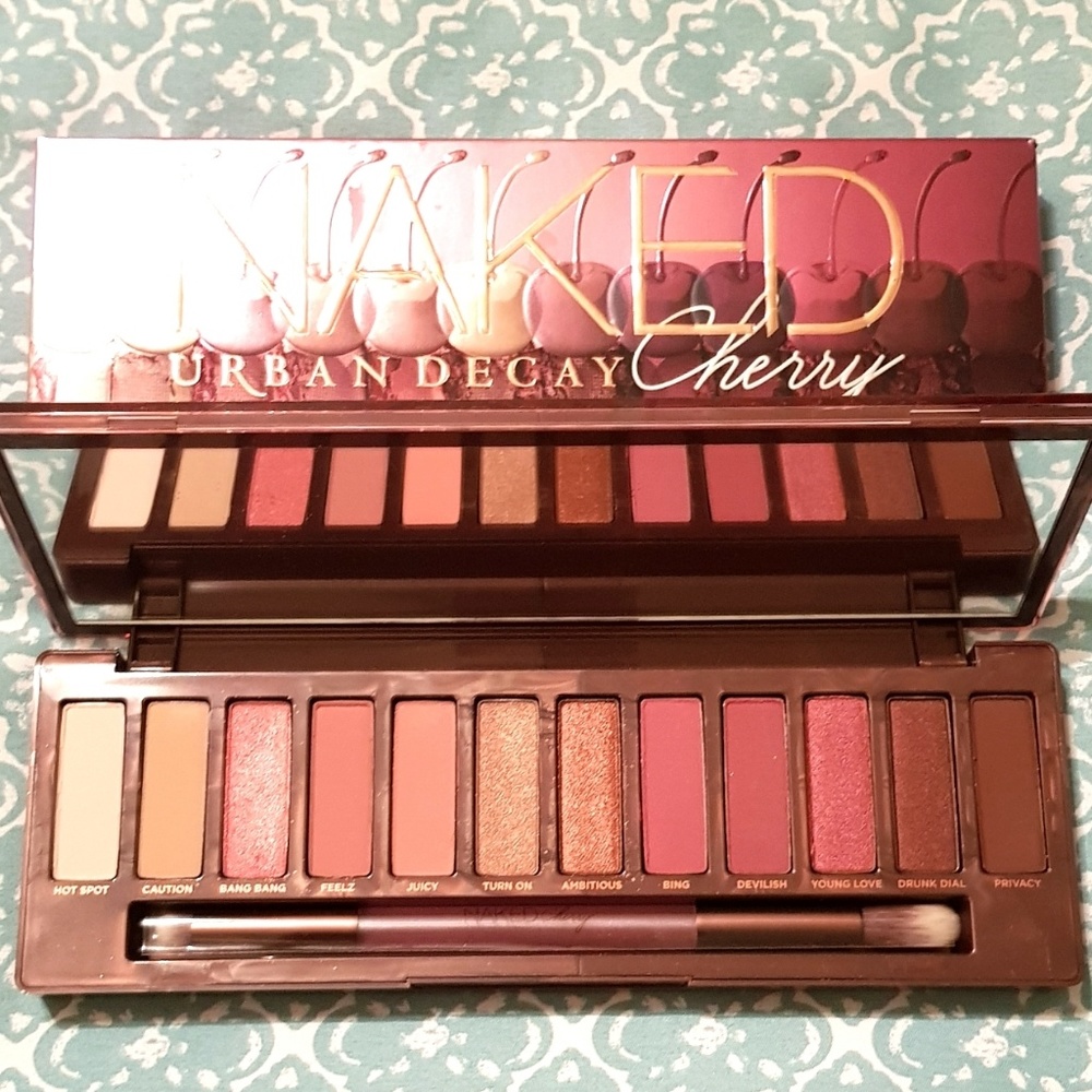 Urban Decay Naked Cherry Palette